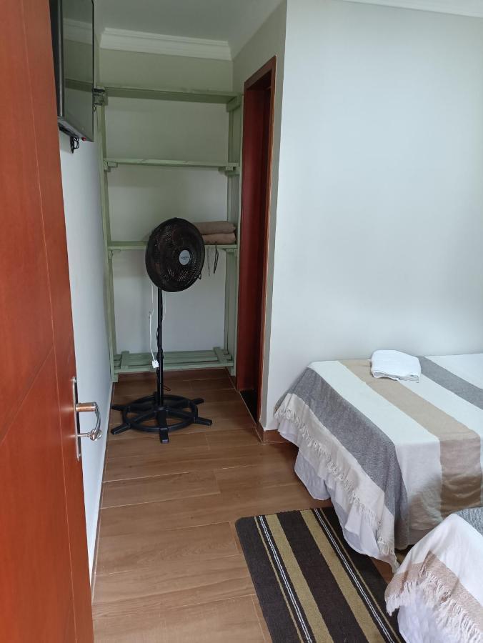 Alpha Hospedaria & Hostel Лондріна Екстер'єр фото
